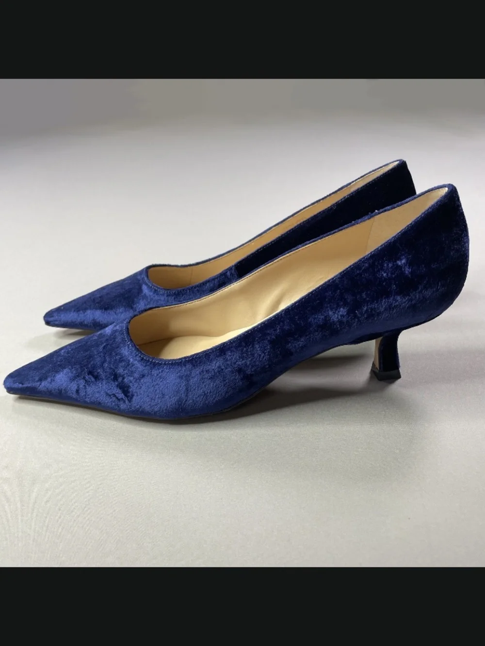 NEW Ann Taylor Shoes Womens 8 blue velvet kitten heels point toe cocktail